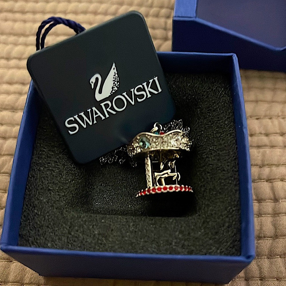 Swarovski merry go round necklace. Limited edition!